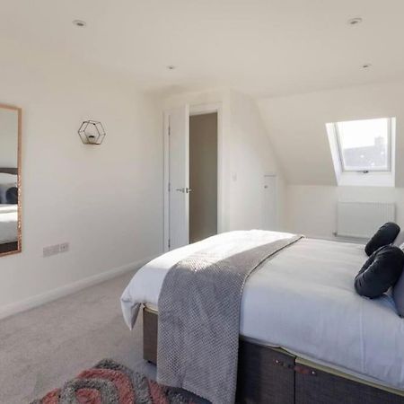 Luxury 3-Bedroom, 2-Bathroom Home Sleeps 7 People Liverpool Exterior photo
